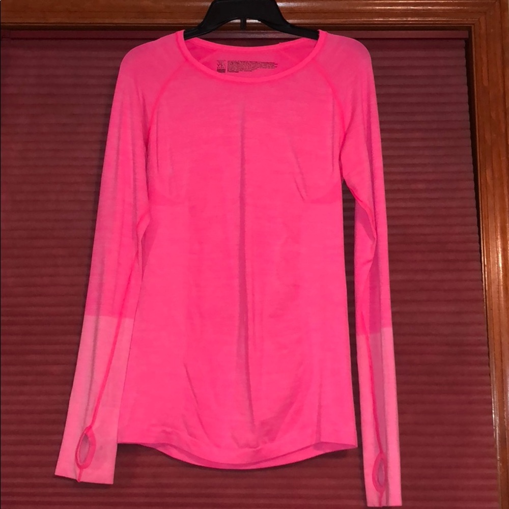 Victoria’s Secret sport long sleeve fitted shirt